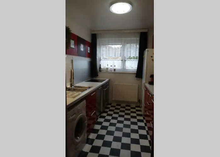 Schoene, Ruhige In Berlin-steglitz Apartamento *